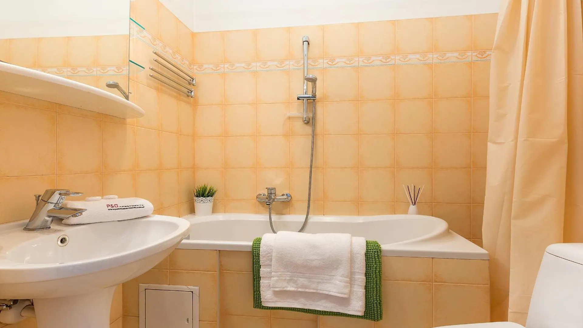 Zbawiciela Square P&O Serviced Apartments Warsaw